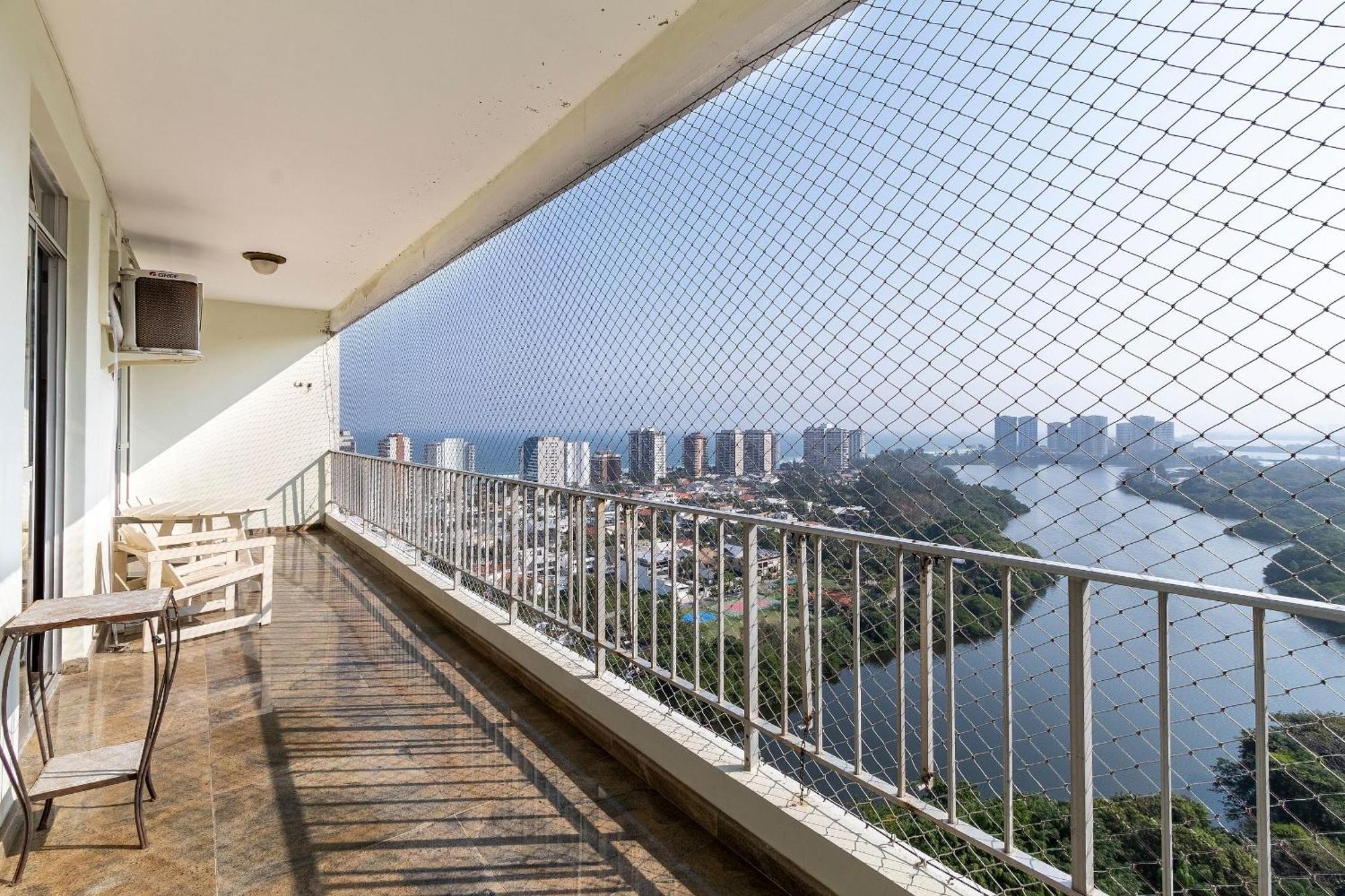 Linda Vista C/ Varanda E Banheira A 8 Min Da Praia * Rio de Janeiro